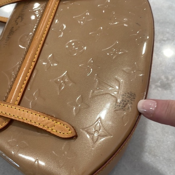 LOUIS VUITTON NOISETTE MONOGRAM VERNIS BISCAYNE BAY Shoulder Bag France 2005 - Picture 10 of 17